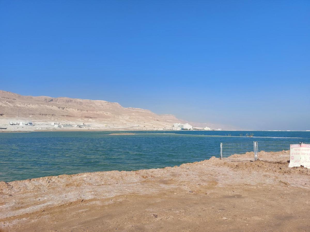 המקום של כרמית ネヴェ・ゾハール エクステリア 写真